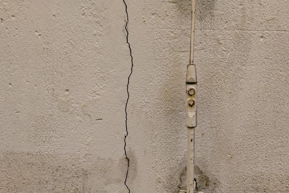 Advanced Techniques in Concrete Wall Crack Repair